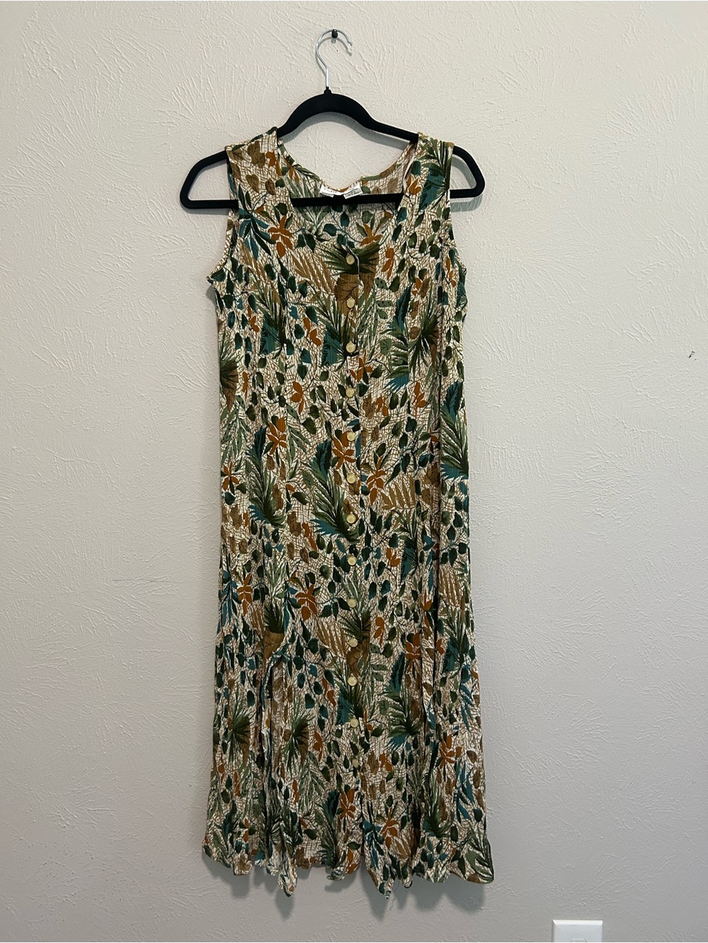 Vintage 90’s Sleeveless Floral Midi Dress in Green and Tan